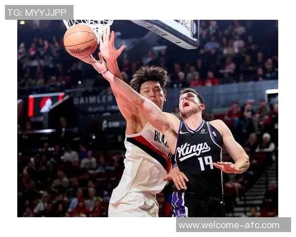 杨瀚森第三节短暂出场两分钟未能触球因掩护犯规被迫下场休息 杨瀚森第三节短暂出场两分钟未能触球因掩护犯规被迫下场休息