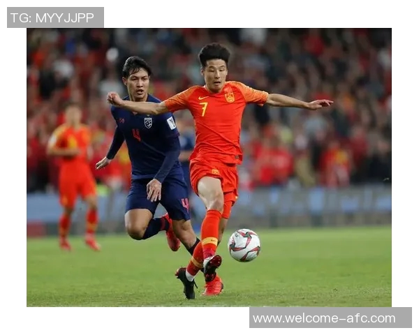 黎巴嫩球员解围失误送乌龙助攻萨尔多尔别克凌空抽射精彩破门