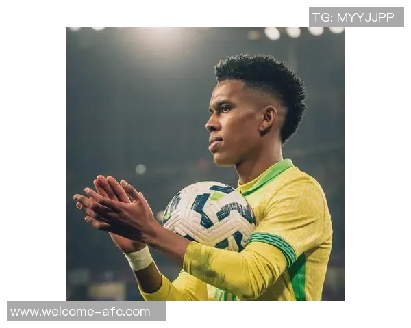 安切洛蒂亲临马拉卡纳球场考察巴西新星球员展现对人才的关注与期待 安切洛蒂亲临马拉卡纳球场考察巴西新星球员展现对人才的关注与期待